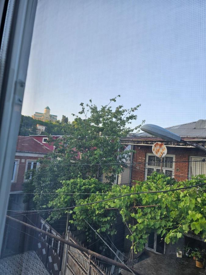 Guest House Mtani Near Colchis Fountain คูทายสิ ภายนอก รูปภาพ